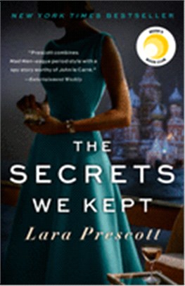 The Secrets We Kept: A Novel (平裝本)(美國版)