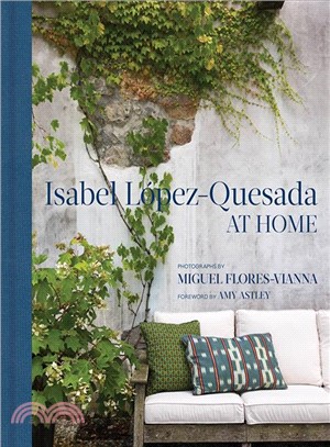 At Home ― Isabel L鏕ez-quesada at Home
