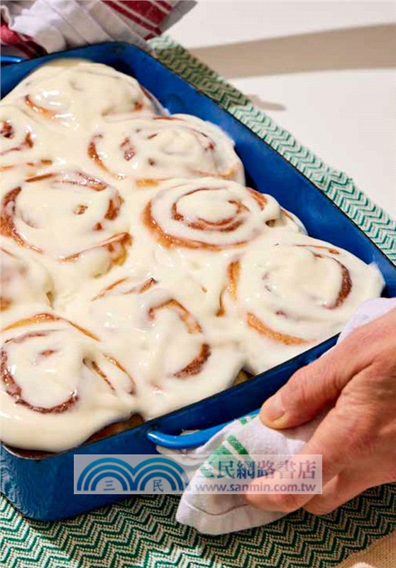 Bake Club：101 Must-Have Moves for Your Kitchen: A Cookbook