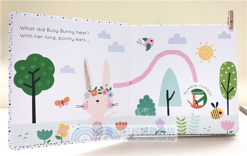 What did Busy Bunny hear? - Tiny Town Touch and Trace (硬頁書)