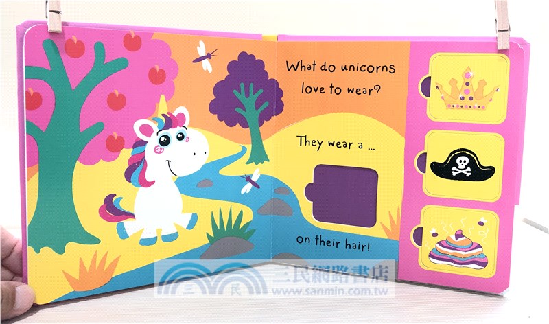 A Story Play Book: Unicorns Love Rainbow Pants! (硬頁拼圖書)