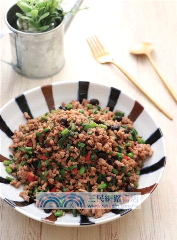 快速簡單．健康美味．好好吃氣炸鍋油切料理：鳳梨蝦球、四川口水雞、玫瑰蘋果派，100道從家常桌菜到宴客大餐的超人氣料理全食譜