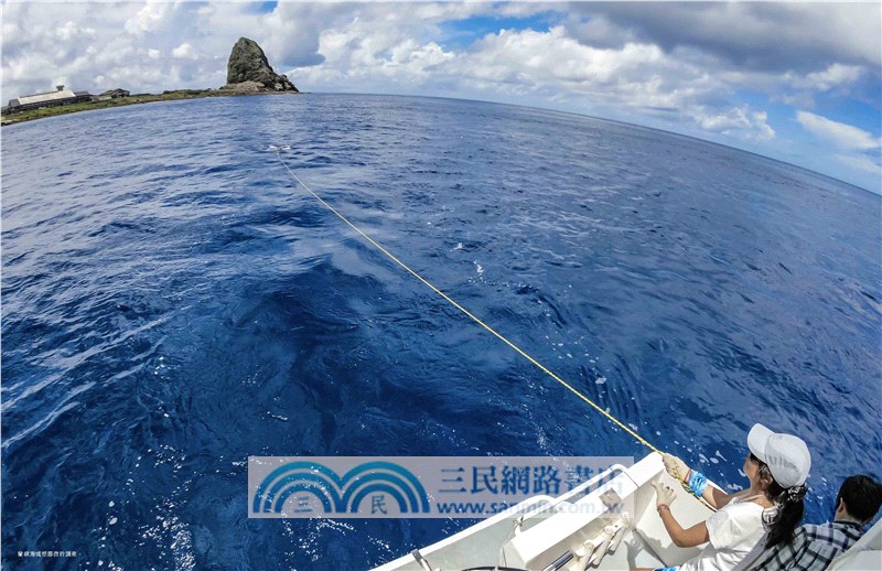 黑潮島航：一群海人的藍色曠野巡禮